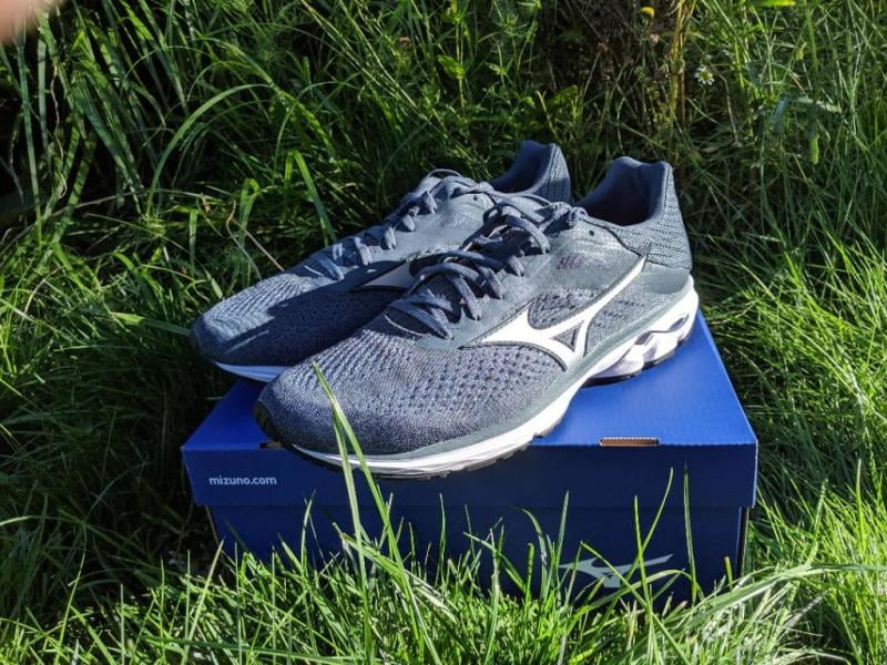 mizuno wave rider 8.5 womens