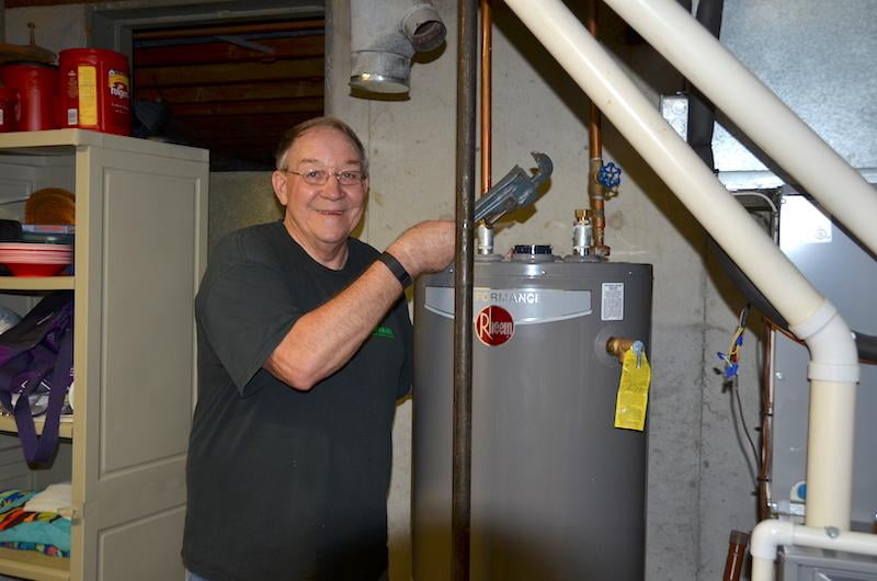 Rheem XG40S06EC34U0 40 gal 34K BTU Natural Gas Power Vent Short Tall Water  Heater - Walmart.com