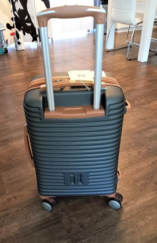 it luggage Replicating Hardside 27