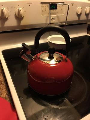 KITCHENAID WHISTLING 1.5 QUART WHISTLING TEA KETTLE RED