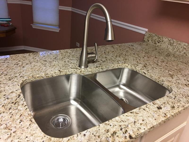 Moen Haysfield 87879SRS Pull-Down Kitchen Faucet Spot Resist