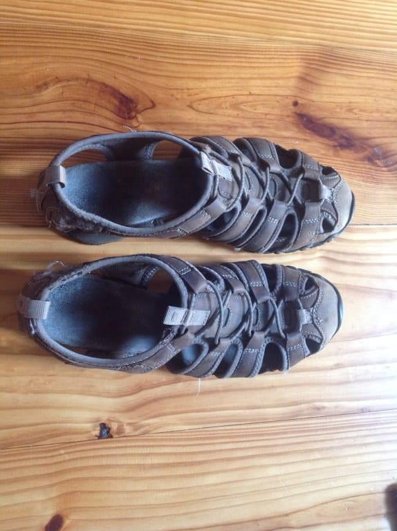 skechers reggae fest hooked sandal