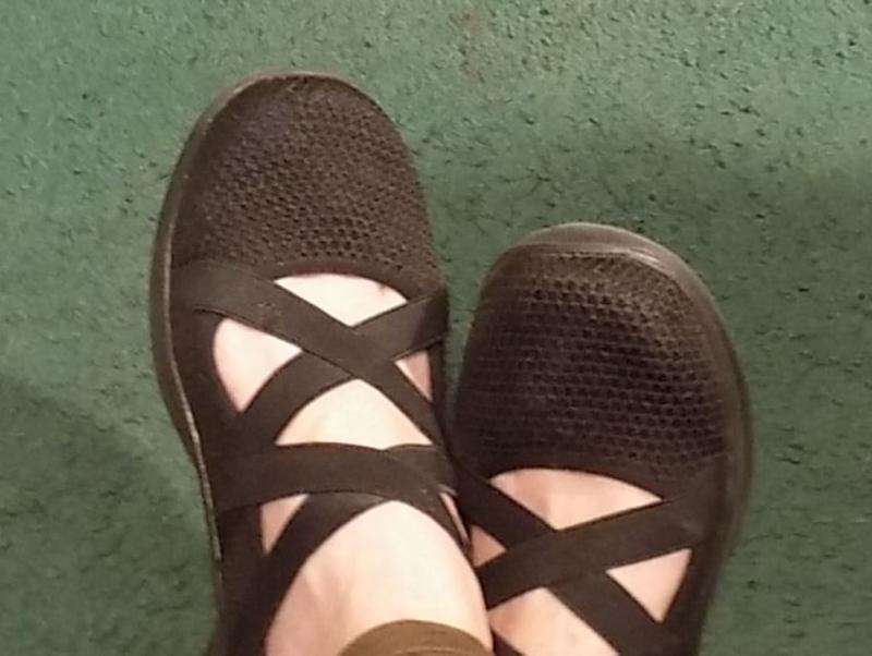 skechers you serene vanity