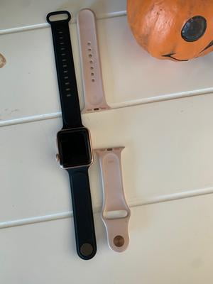 how to put on apple watch band