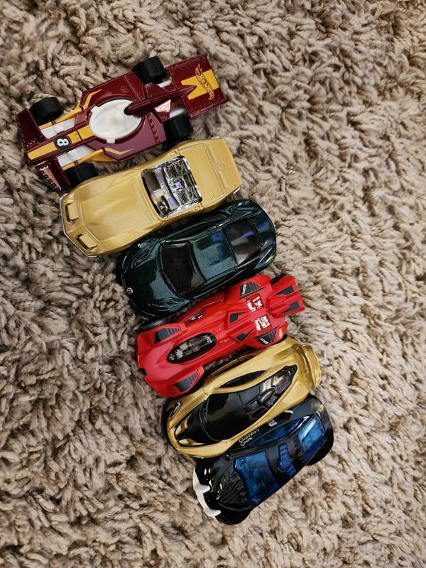 Hot Wheels Cool Toys Set - 20 Car Gift Pack (Styles May Vary