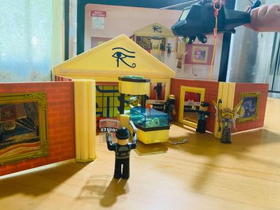 Roblox Action Collection Jailbreak Museum Heist Covert Ops Edition Playset Includes Two Exclusive Virtual Items Walmart Com Walmart Com - roblox prison break toys