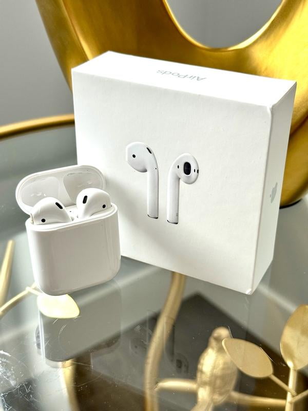 Apple AirPods with Charging Case (2nd Generation) - Walmart