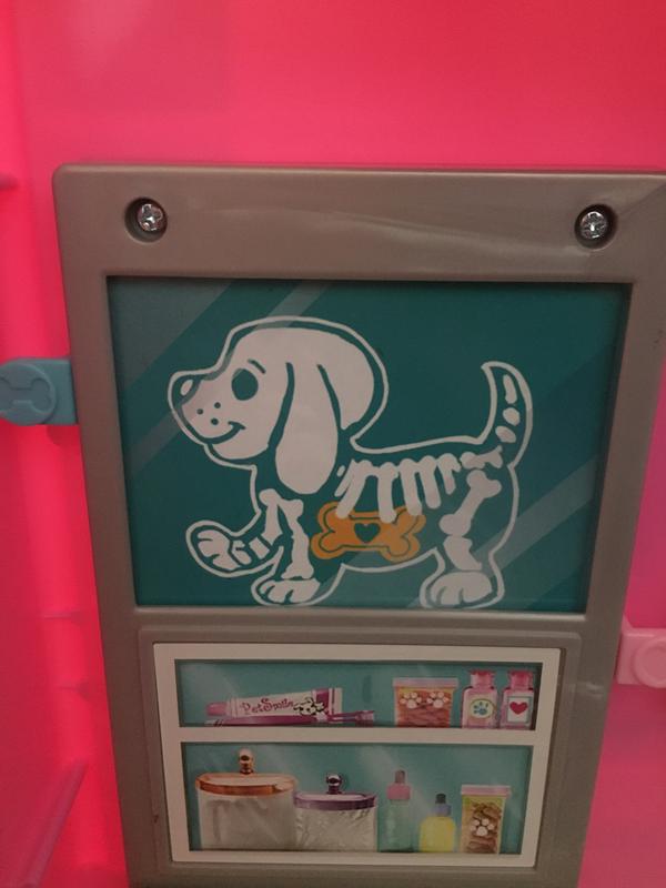 Barbie Vétérinaire avec Animaux