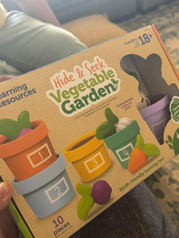Learning Resources Hide & Seek Vegetable Garden, 10 Pieces, Ages