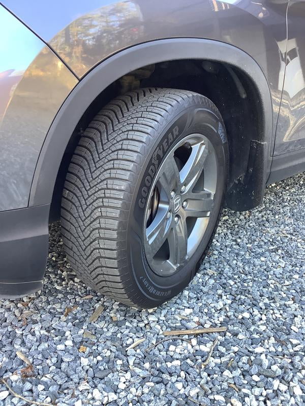 Goodyear Assurance WeatherReady 2 All Weather 235/45R18 98W XL