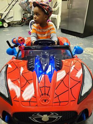 spiderman ride in car