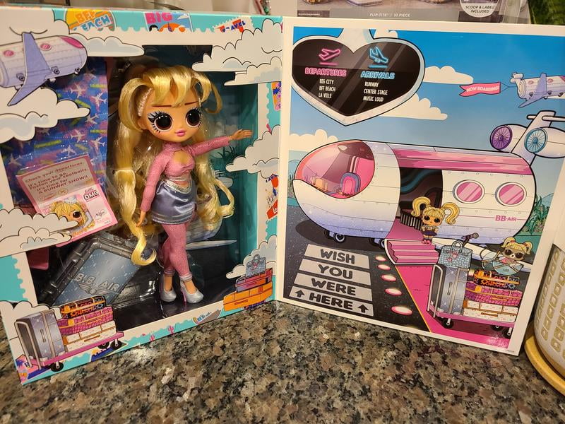 L.O.L. Surprise! OMG Wereldreiziger Fashion pop - FLY GURL - Met 15 verrassingen incl. outfit, schoenen, reisaccessoires & meer - Herbruikbaar speelset - Verzamelbaar - Voor kids van 4 jaar L.O.L. Surprise! OMG Wereldreiziger Fashion pop - FLY GURL - Met 15 verrassingen incl. outfit, schoenen, reisaccessoires & meer - Herbruikbaar speelset - Verzamelbaar - Voor kids van 4 jaar