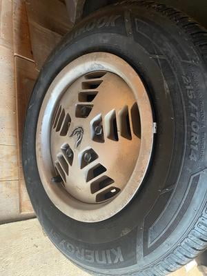 Hankook Kinergy ST H735 All Season Passenger Tire 175/70R14 84T