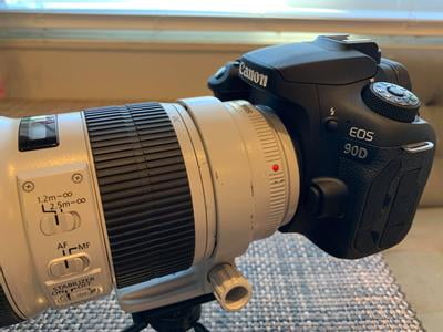 Canon EOS 90D DSLR Camera with Flip Screen, Padded Case, Memory