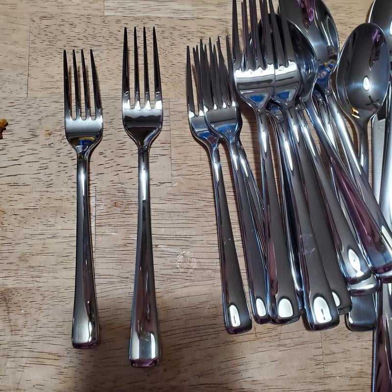 Oneida Harding 20-Piece Stainless Steel Flatware Set - Walmart.com