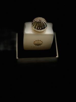 AMOUAGE HONOUR オーナーウーマン Amouage Honour Eau de Parfum, Perfume for Women, 3.4 Oz