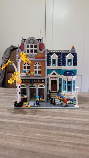 LEGO Creator Expert Bookshop 10270 Modular Building, Home Décor 