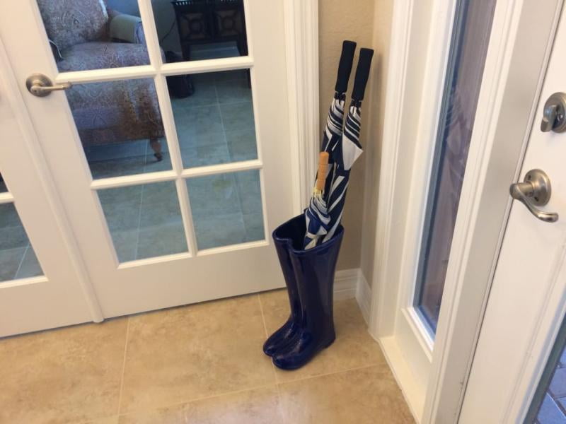 boot umbrella stand