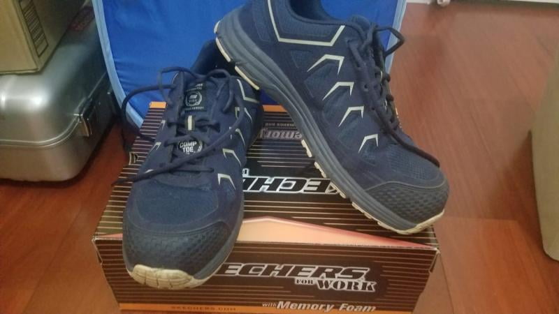 skechers malad comp toe
