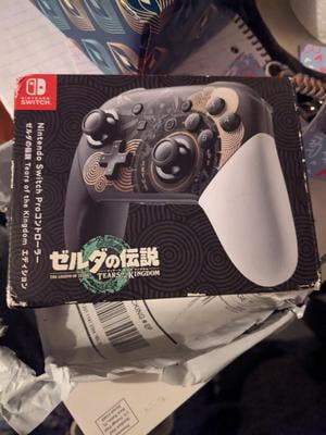 Nintendo Switch Pro Controller - Zelda: Tears of the Kingdom