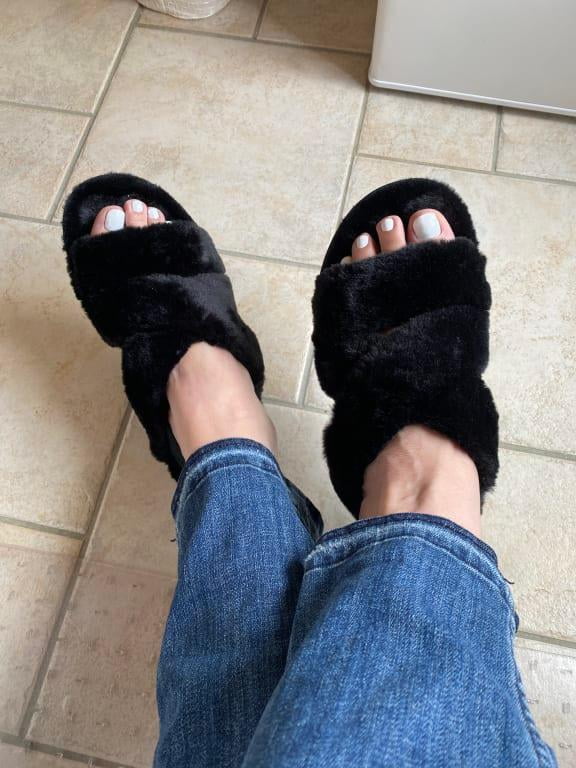 Koolaburra by UGG Womens Fuzz-ee Flat Sandal - Walmart.com