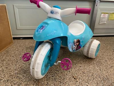 frozen electric tricycle