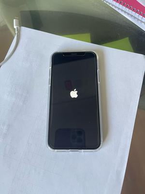 Restored Apple iPhone XS - Carrier Unlocked - 512GB Silver