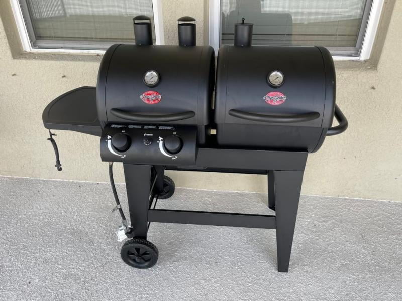 Chargriller E5030 Dual Function 2burner Gas Charcoal Grill Black