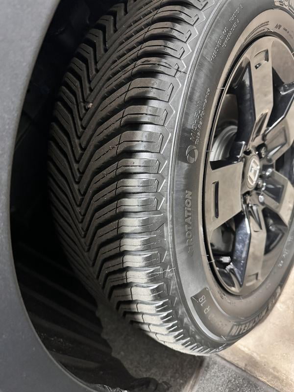 MICHELIN CROSSCLIMATE2 A/W CUV 235/55R18 104V XL - Walmart.com