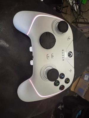 Customer reviews for Razer Wolverine V2 Chroma Pro Gaming