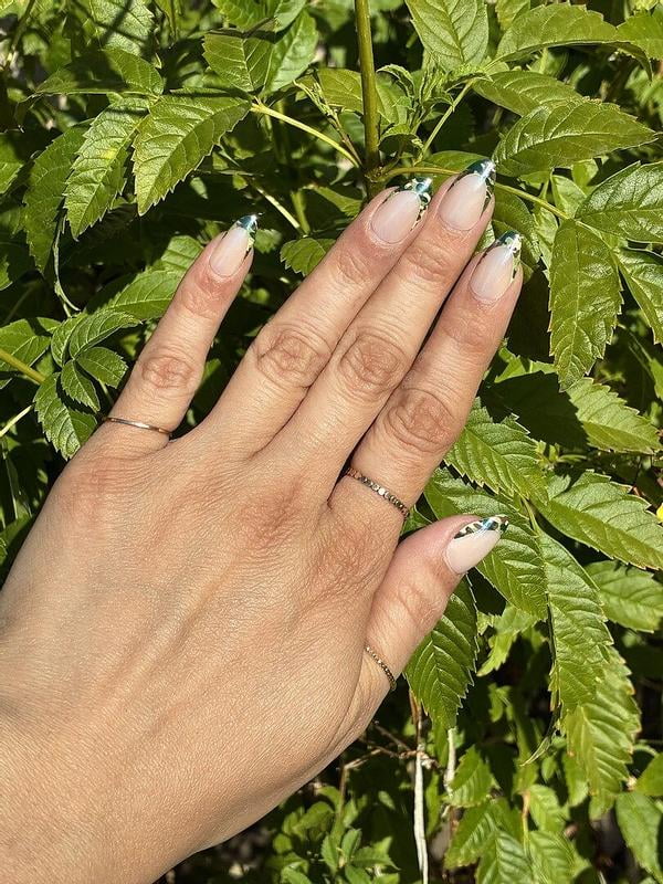 Olive & June Instant Mani Maximalist Medium Almond Press-on Nails