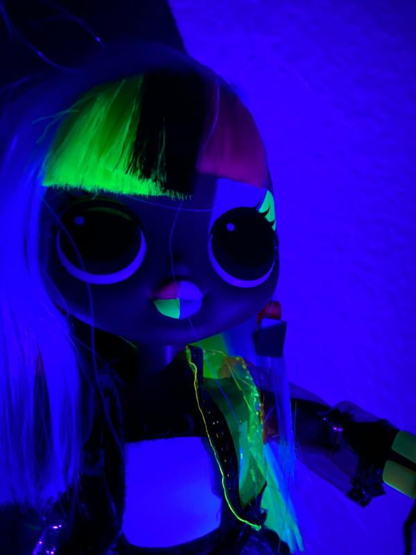 OMG Lights - les grandes poupées LOL Surprise fluorescentes