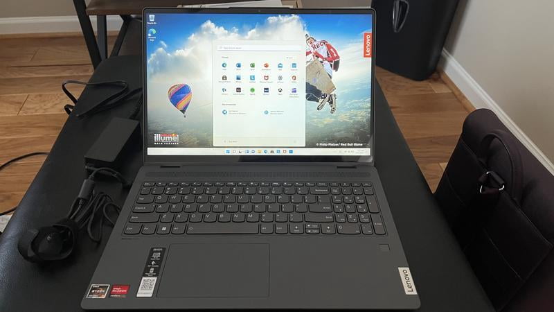 Lenovo IdeaPad Duet 5 12IAU7 82TQ - Tablet - with detachable