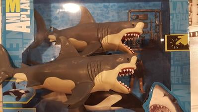 animal planet shark and killer whale toys