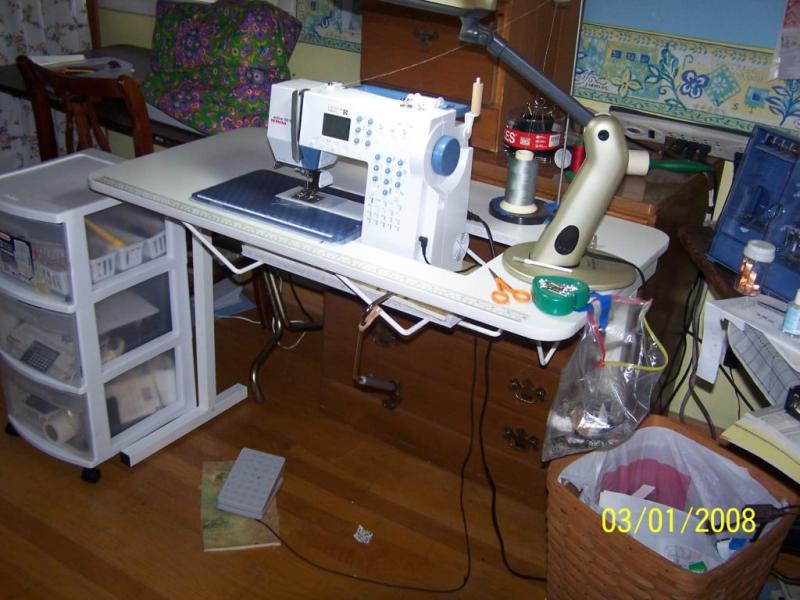 Arrow 601 Gidget I Portable Sewing Cutting And Craft Table W Lift Arrow 601 Gidget I Portable Sewing