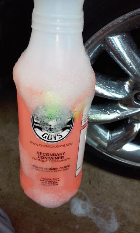 Chemical Guys on Instagram: Give your wheels a deep clean with Sticky  Citrus Wheel Cleaner Gel! 🍊SAFE FOR ALL WHEEL TYPES (Gloss / Satin /  Powder Coated / Aluminum / and more)