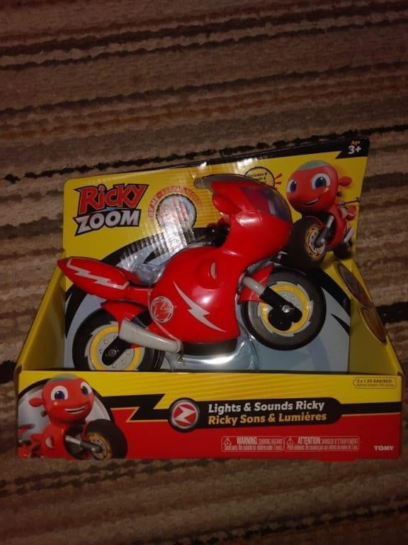 Ricky Zoom Lights & Sounds Ricky – Large 7 Inch Toy Motorcycle