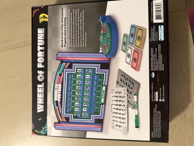 Wheel of Fortune Deluxe Game, 104-pieces, 2-4 Players, Ages 10