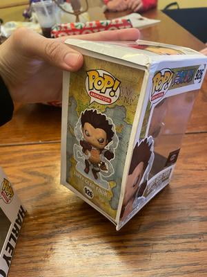 Funko Pop! Dragon Ball Z – Super Saiyan Goku Con Kamehameha Glow In The Dark, Exclusiva