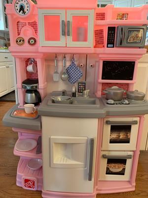 step2 great gourmet kitchen pink