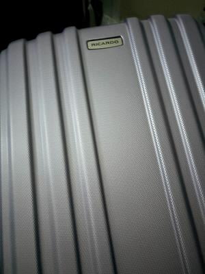 Ricardo Beverly Hills Kentfield Hardside 28