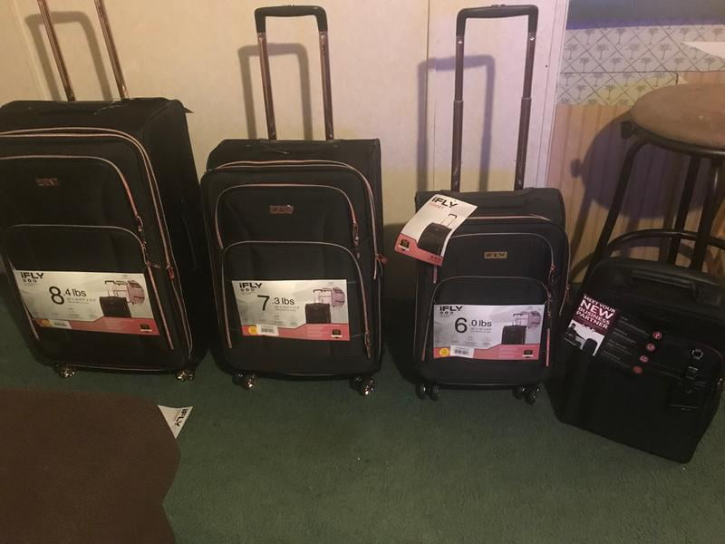 it luggage gold