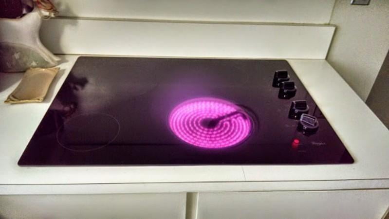 Whirlpool W5ce3024xb 30 Black Electric Smoothtop Cooktop