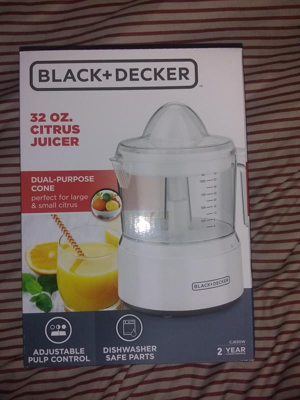 BLACK+DECKER 32oz Citrus Juicer with Self-reversing Cone, White