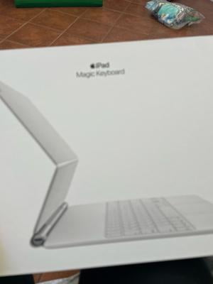 Open Box Apple iPad Pro Magic Keyboard MJQL3LL/A (12.9