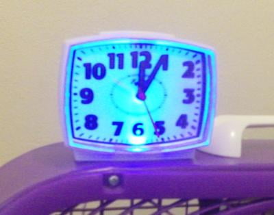 Equity by La Crosse 30025 – Reloj despertador LED de 0.9 pulgadas con
