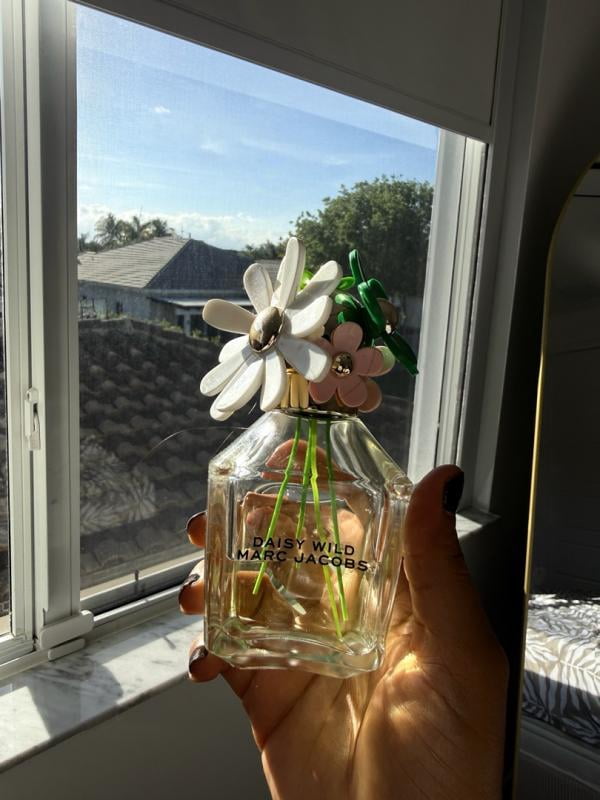 Marc Jacobs Daisy Wild 3.3 oz EDP Spray for Women with Banana