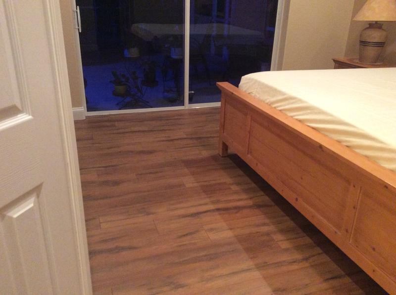 Select Surfaces Caramel Laminate Flooring 6 Plank Box 12 50