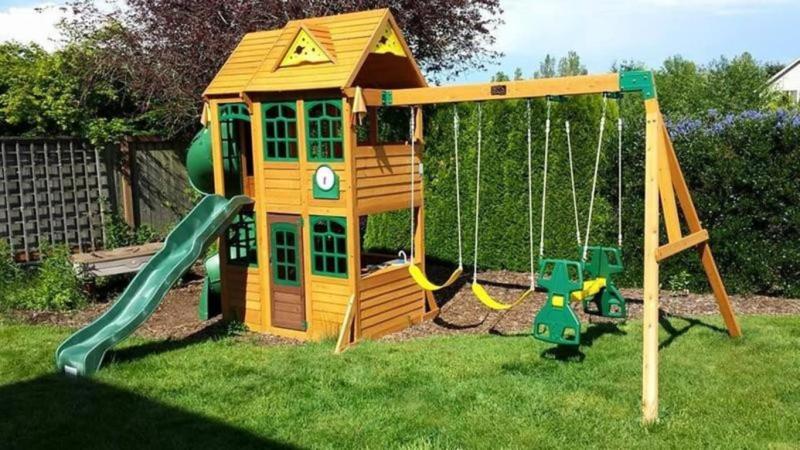 charleston lodge wooden swing set by kidkraft