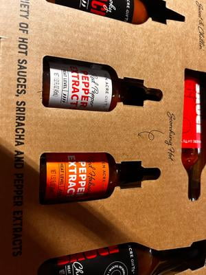 Ten Acre Gifts Assorted Hot Sauce Set, 6 Gourmet Flavors, Sriracha